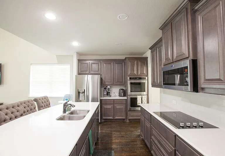 1501 Laurence Ln — Photo 10