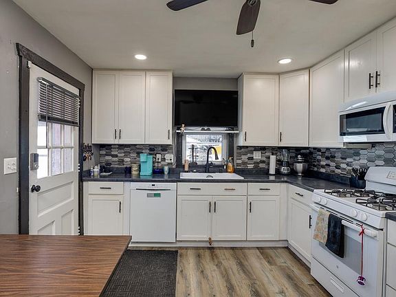 3rd image of 1023 Black Bridge Road