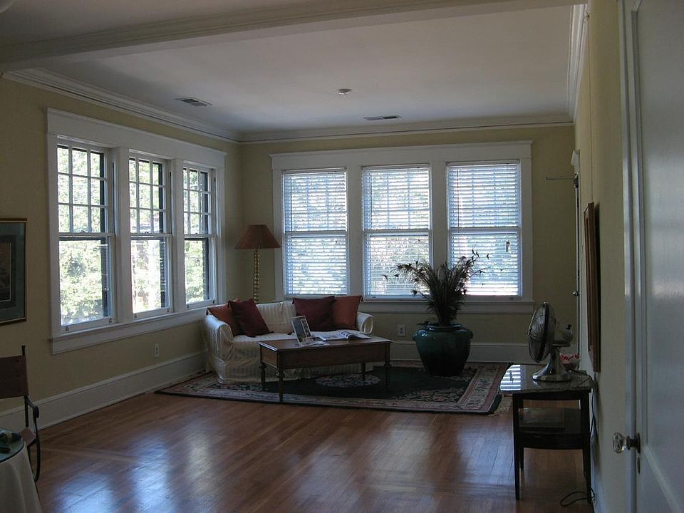 Living Room - looking east - 28 ft long