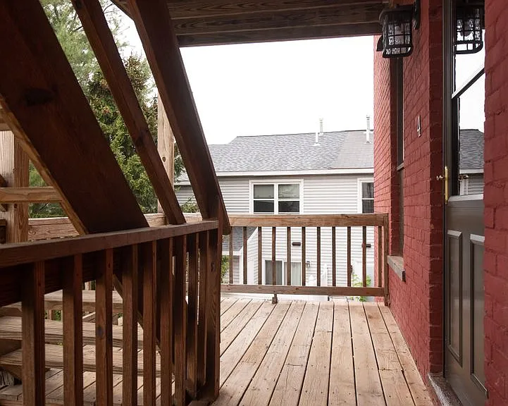 19 Warsaw Ave — Photo 19
