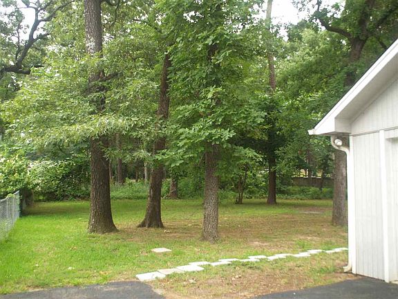 4th image of 23365 Greenwood Trl