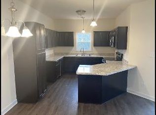 493 Shallotte Ln, Holly Ridge, NC 28445