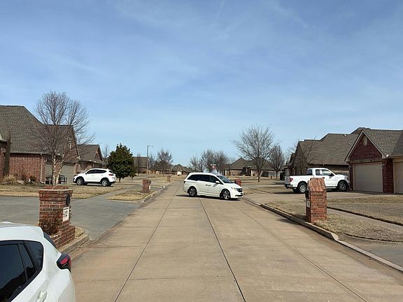 5th image of 613 Ridge Lake Blvd