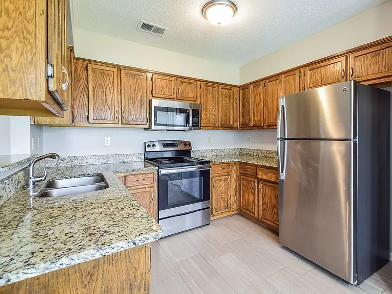 7341 Lee Ann Dr — Photo 8