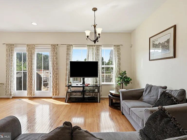 10739 Hinton Way — Photo 5