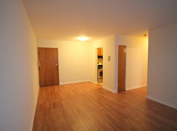 4th image of 938 North Blvd APT 206