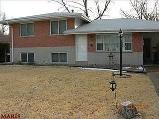 1st image of 460 Ryan Dr
