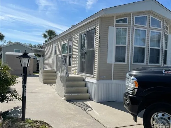 1111 Sabal Ln, Bowling Green, FL 33834