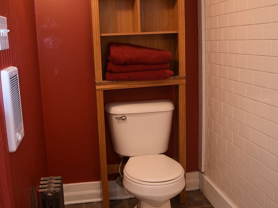 2nd image of 488 Kalamaku St