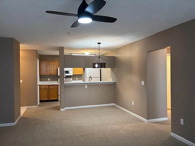 2 bed, 2.0 bath, 1160 sqft, $2,100 — Photo 4