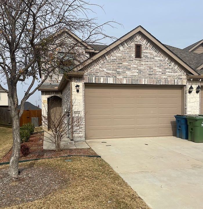 1st image of 5004 Villas Dr