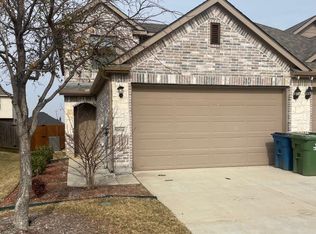 5004 Villas Dr, Sanger, TX 76266