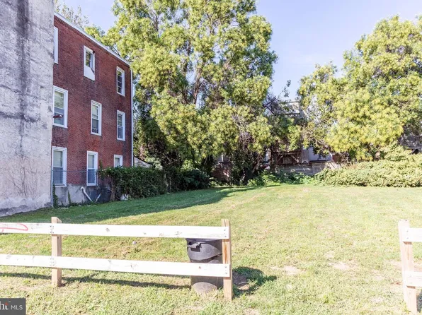 1938 N 19th St, Philadelphia, PA 19121