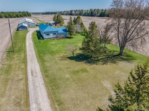 342 N Chambers Rd, Tawas City, MI 48763