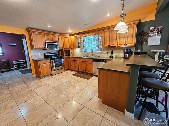 5th image of 201 Villa Vista St