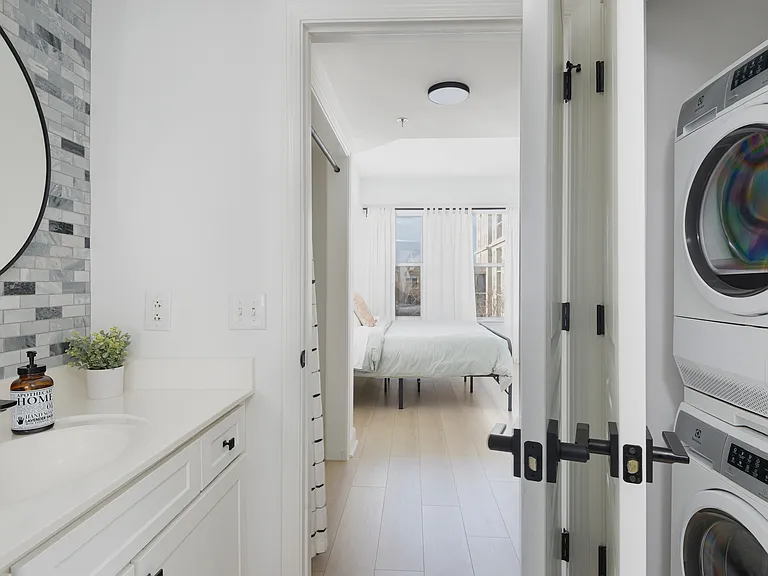 1315 East Blvd #502 — Photo 10