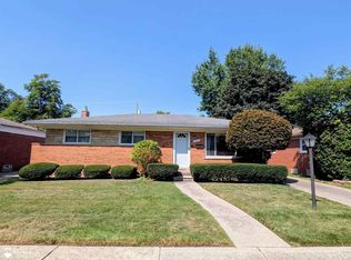 8901 San Jose, Redford, MI 48239