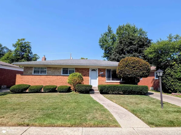 8901 San Jose, Redford, MI 48239