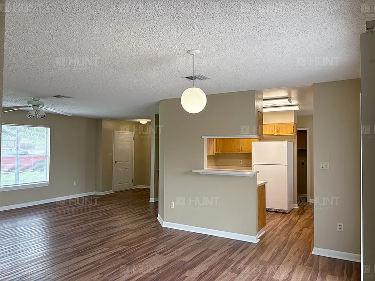 9044 McConnell St — Photo 3