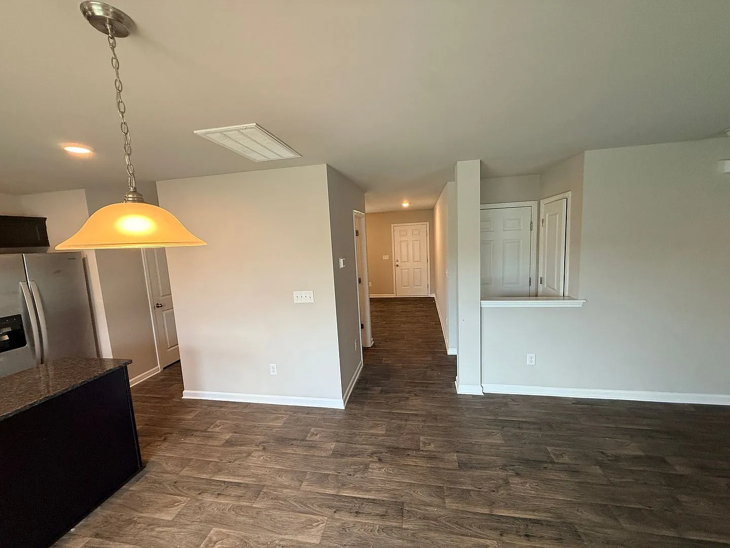 Beautiful Home minutes from the airport! — Photo 3