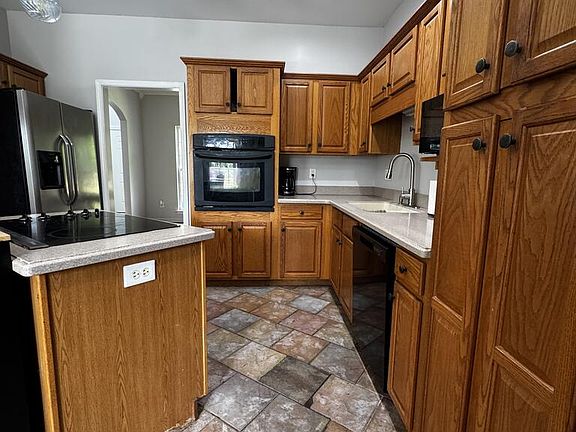 5th image of 205 Drayton Way