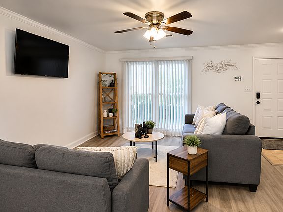4th image of 2321 Greengate Dr