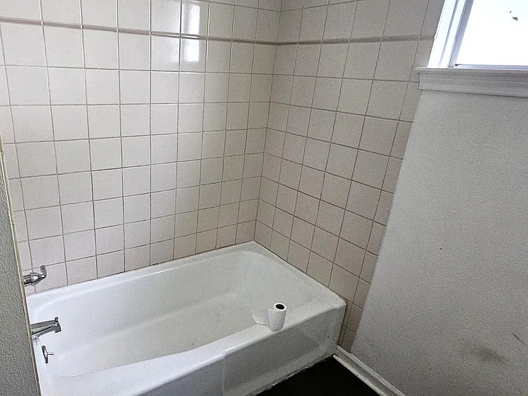 3303 Roaming Woods Ln — Photo 14