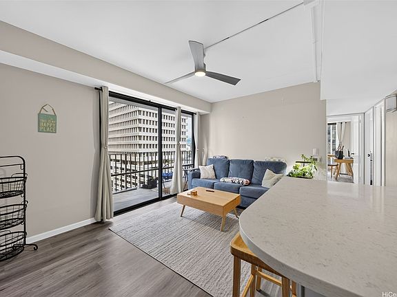 2nd image of 225 Queen St APT 9G