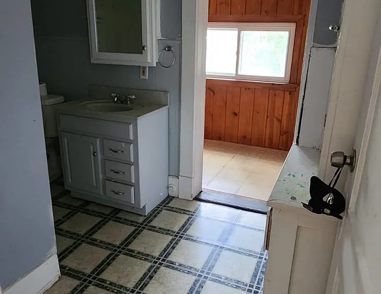 31 N Hartford Ave — Photo 5