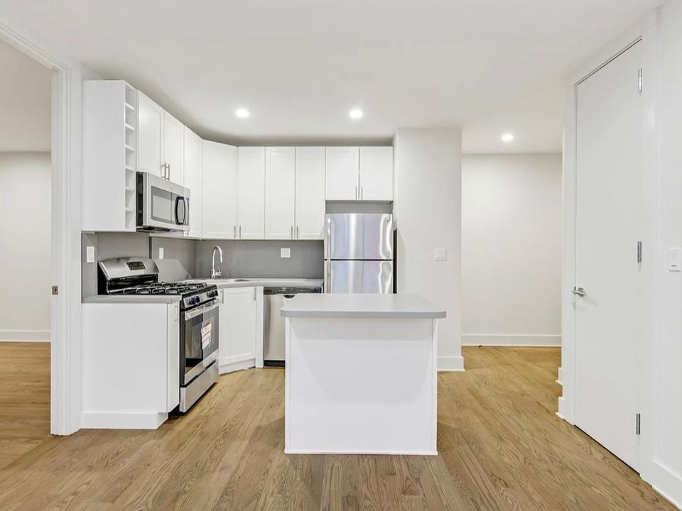 1st image of 20316 43rd Ave #C33