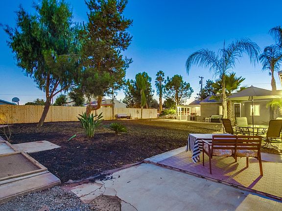 Expansive Lot/Alley Access