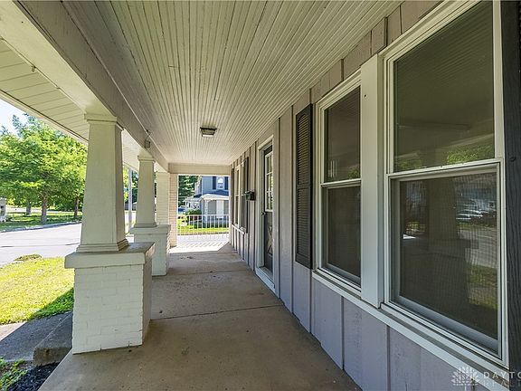 3rd image of 633 Johnston Dr