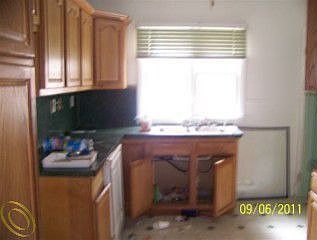 4th image of 15490 Sussex St