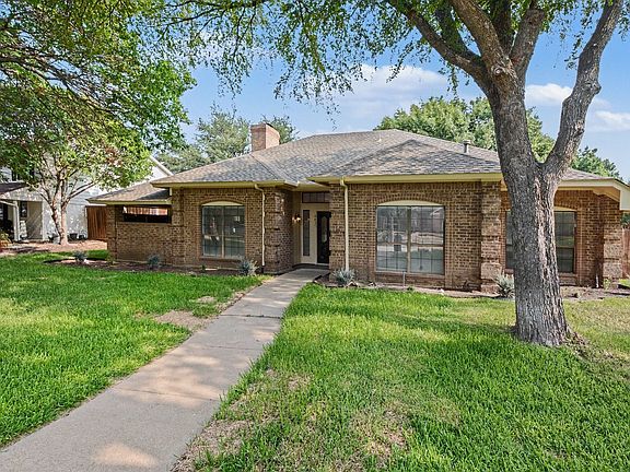 3rd image of 4425 Avonshire Ln