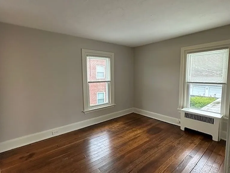 500 Manor House Ln — Photo 31