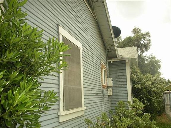 2nd image of 1329 Poplar St