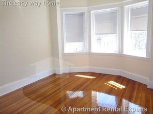 155 Summer St APT 1R, Somerville, MA 02143