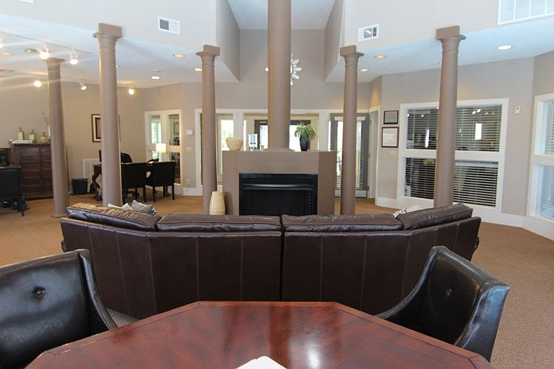 Clubhouse and Leasing Center