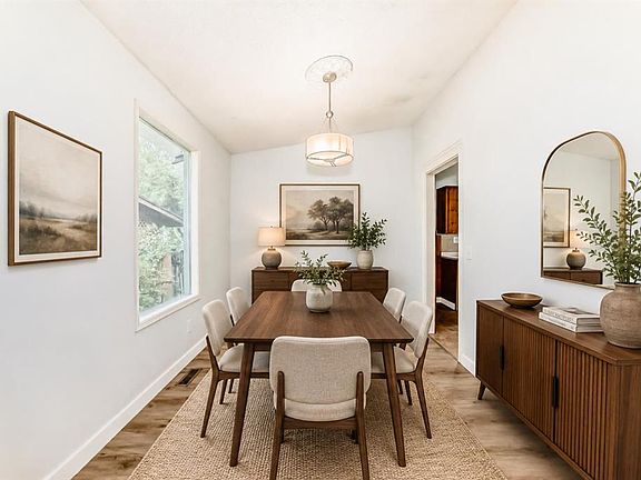 5th image of 544 N Penworth Way SE