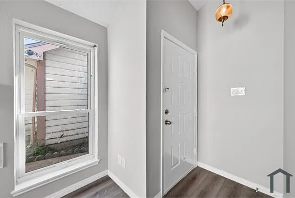 11820 Spring Grove Dr — Photo 3