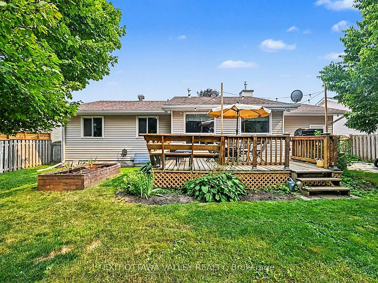 11 Maple Dr — Photo 16
