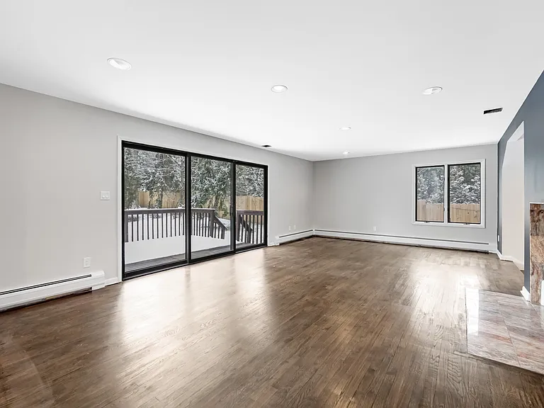 3 Forest Rd — Photo 35