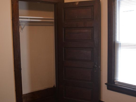 4th image of 1926 Corning Ave #Up