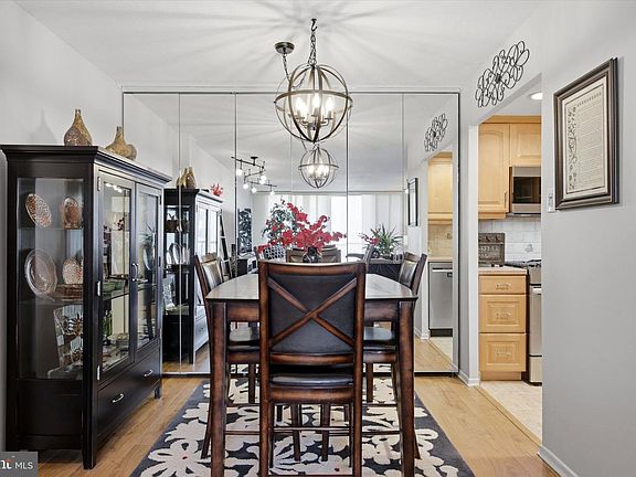 3rd image of 100 West Ave #229