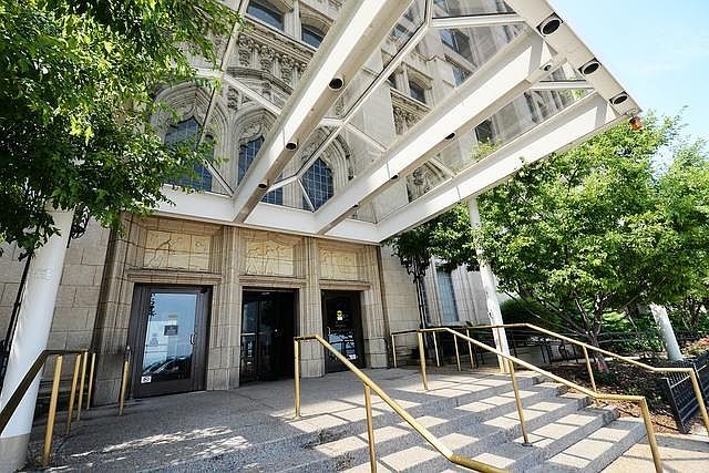 1st image of 680 N Lake Shore Dr APT 223