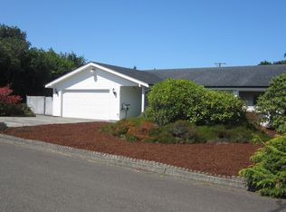 255 Juniper St, Florence, OR 97439