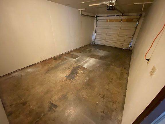 2nd image of 3629 Bechelli Ln #27