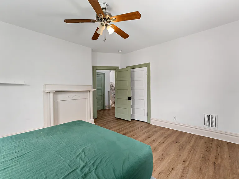 901 Highview St #1 — Photo 13