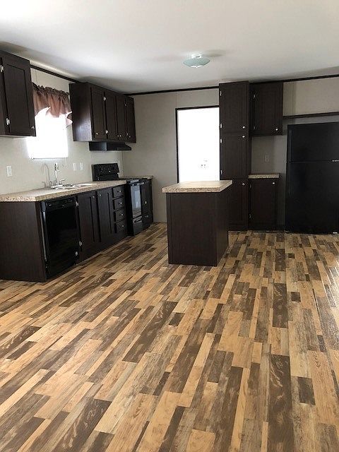 2nd image of 1555 Mink Loop #226