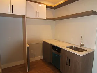 Rented by Joel Weisz, LREB